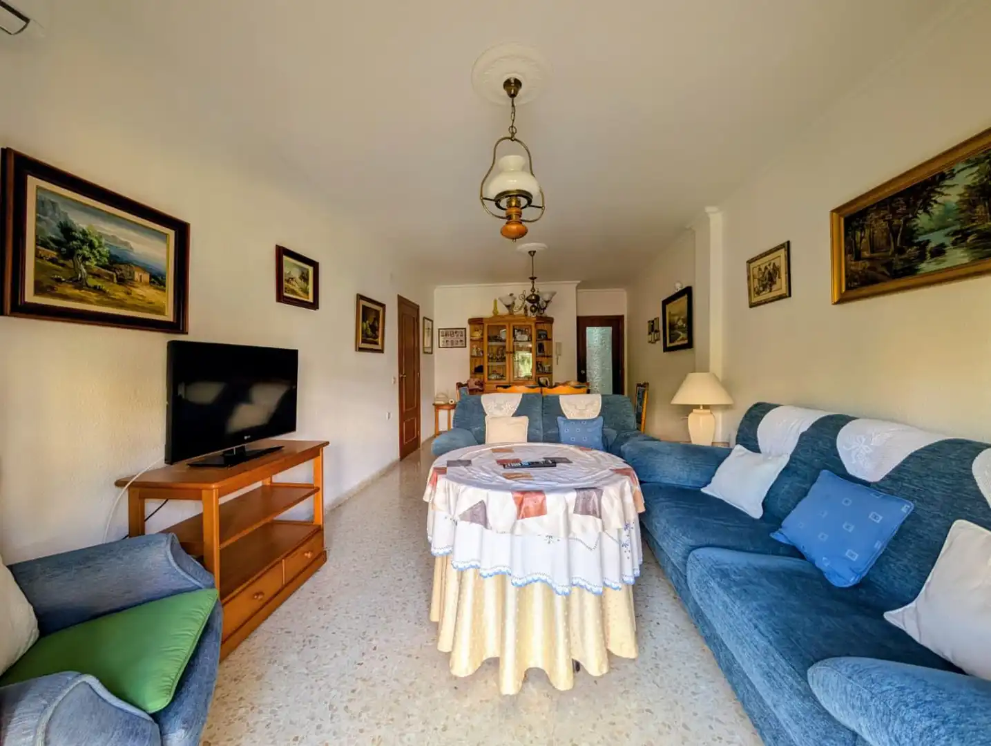 Living room of Flat for sale in Loja  with Air Conditioner, Heating and Storage room