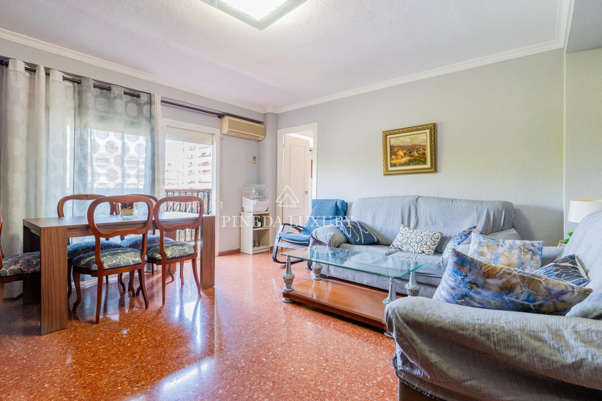 Sala d'estar de Pis en venda en  Valencia Capital amb Aire condicionat, Calefacció i Terrassa