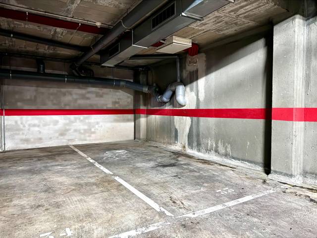 Garaje en Venta en Can Llong