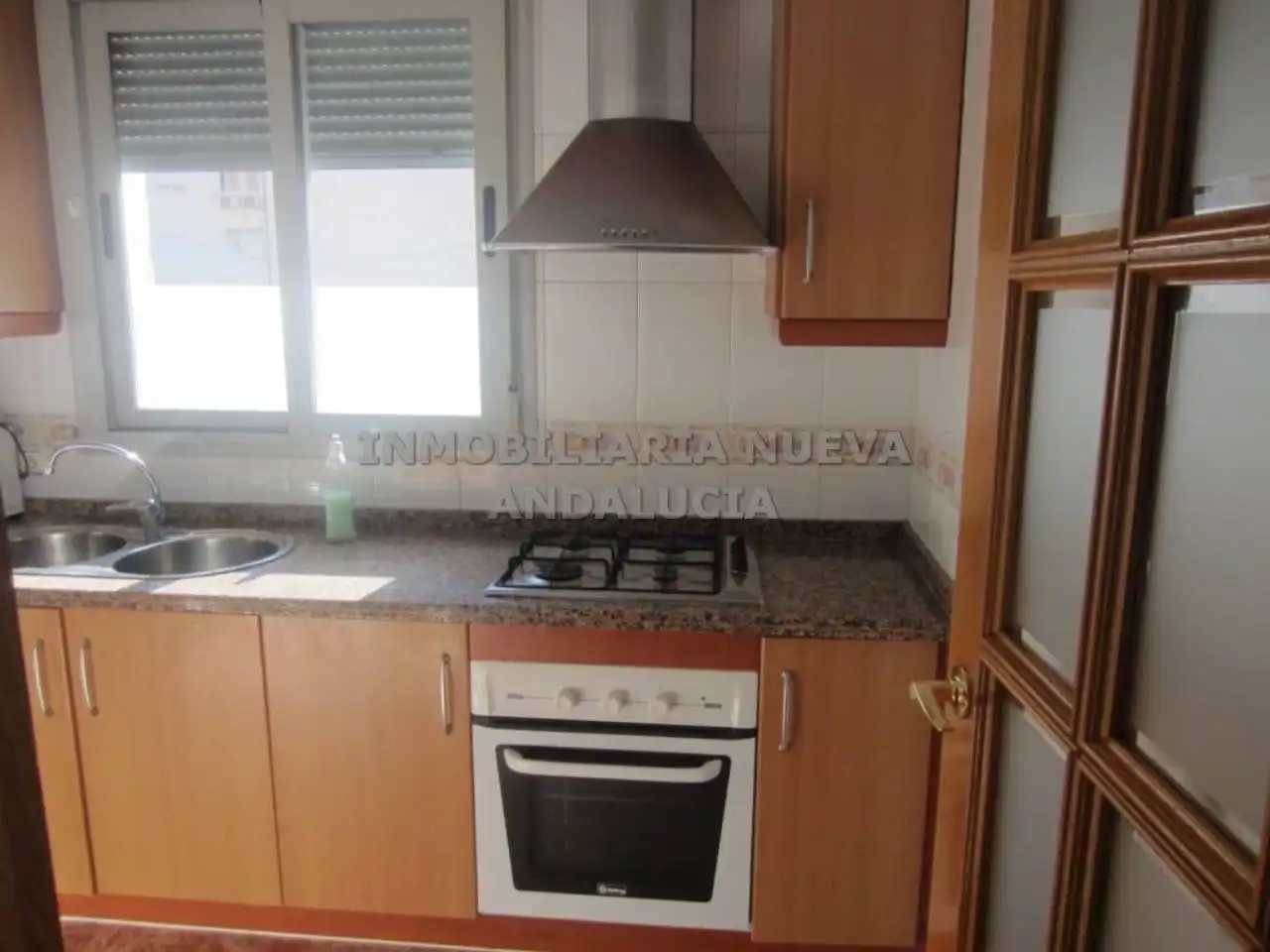 Cuina de Pis de lloguer en Almería amb Moblat