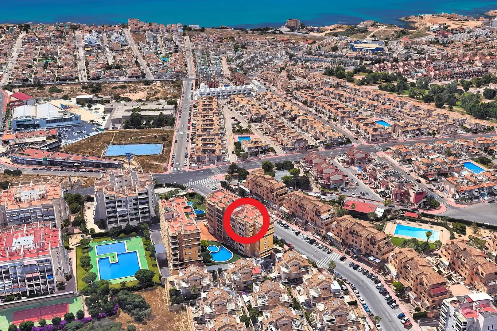 Vista exterior de Àtic en venda en Torrevieja amb Aire condicionat, Calefacció i Terrassa
