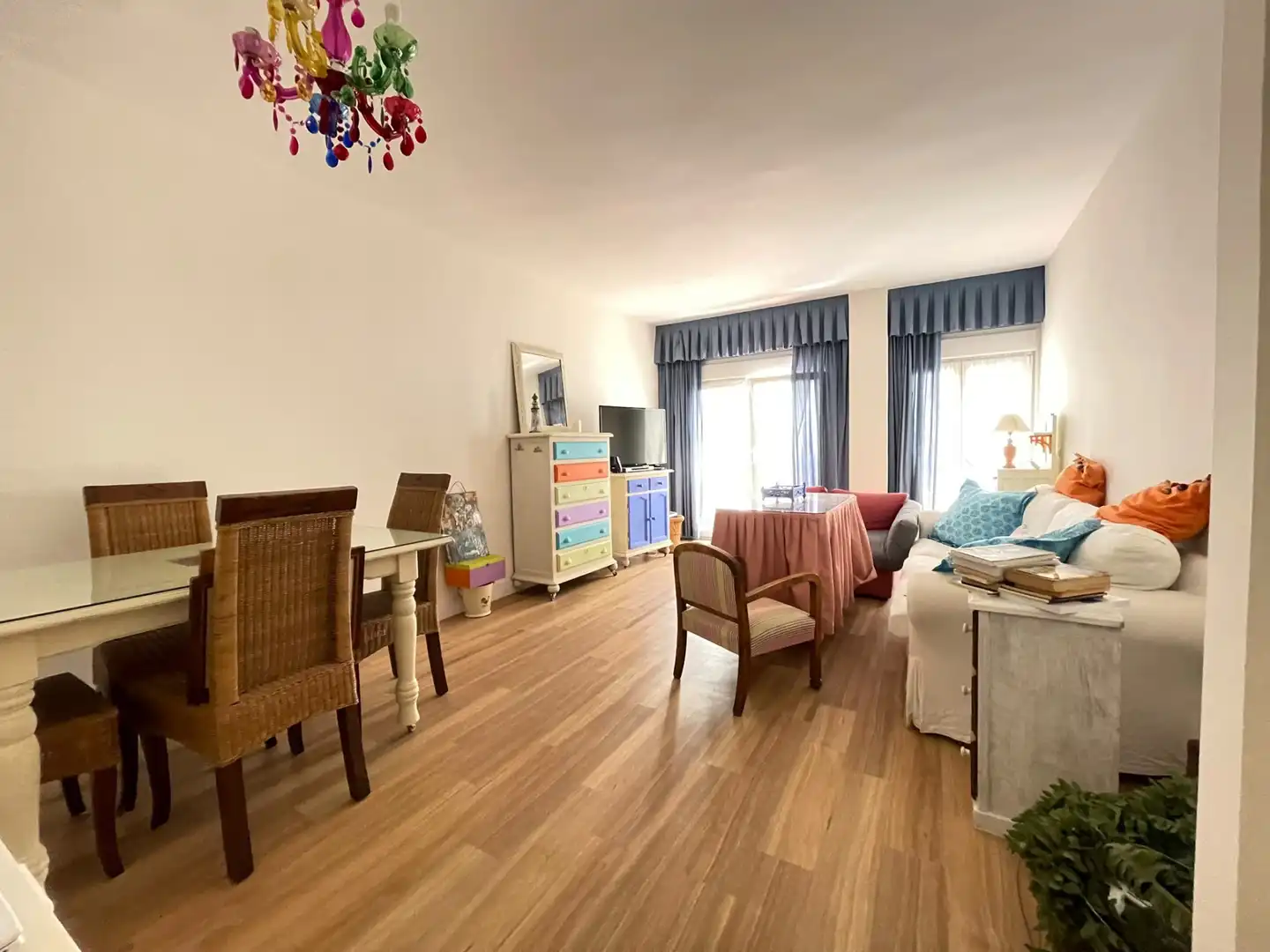Sala d'estar de Apartament en venda en Estepona amb Terrassa
