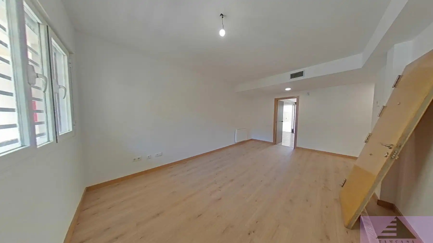 Living room of Flat for sale in Aranjuez  with Air Conditioner, Heating and Balcony