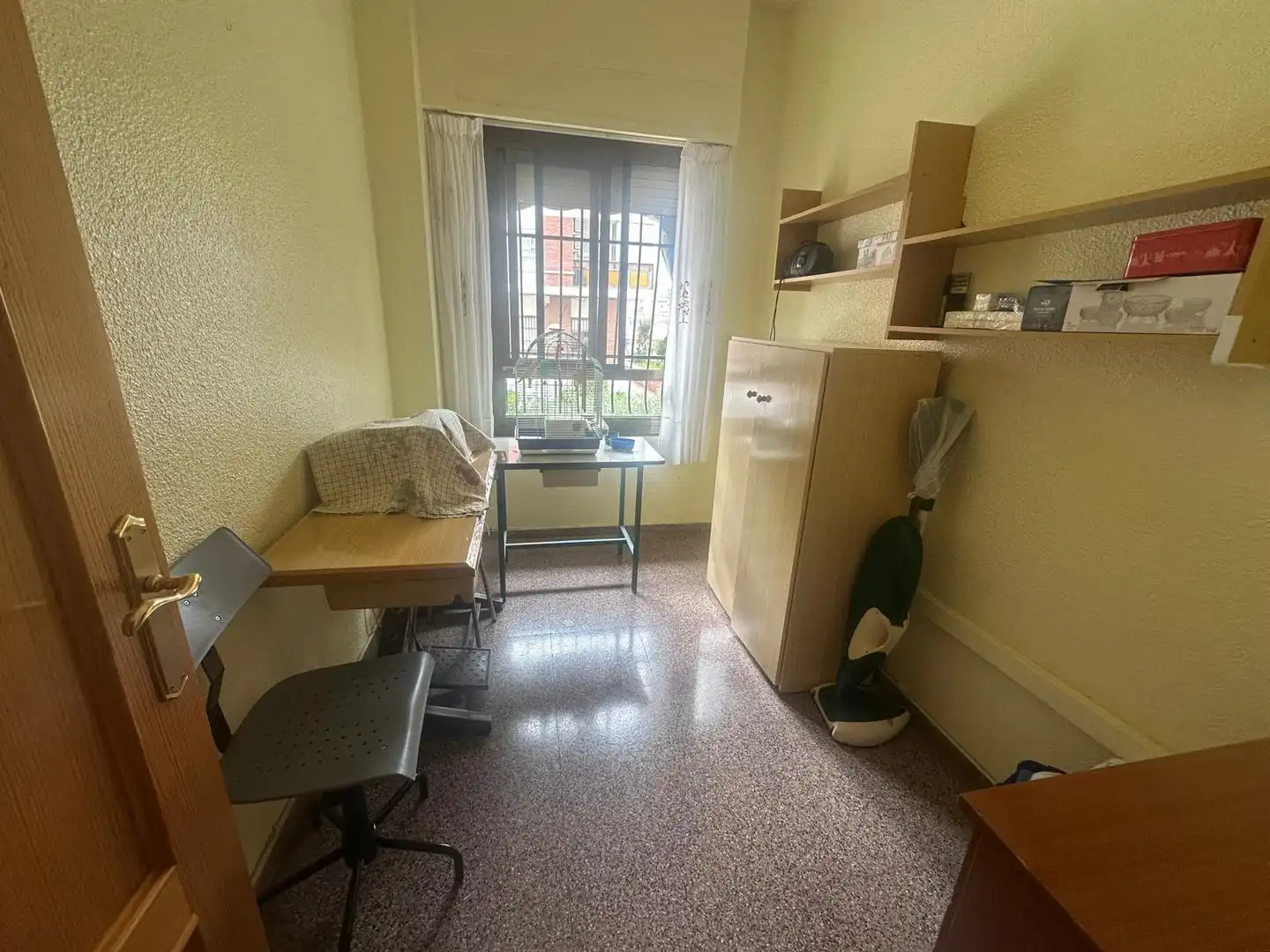Schlafzimmer von Erdgeschoss zum Verkauf in Elda mit Klimaanlage
