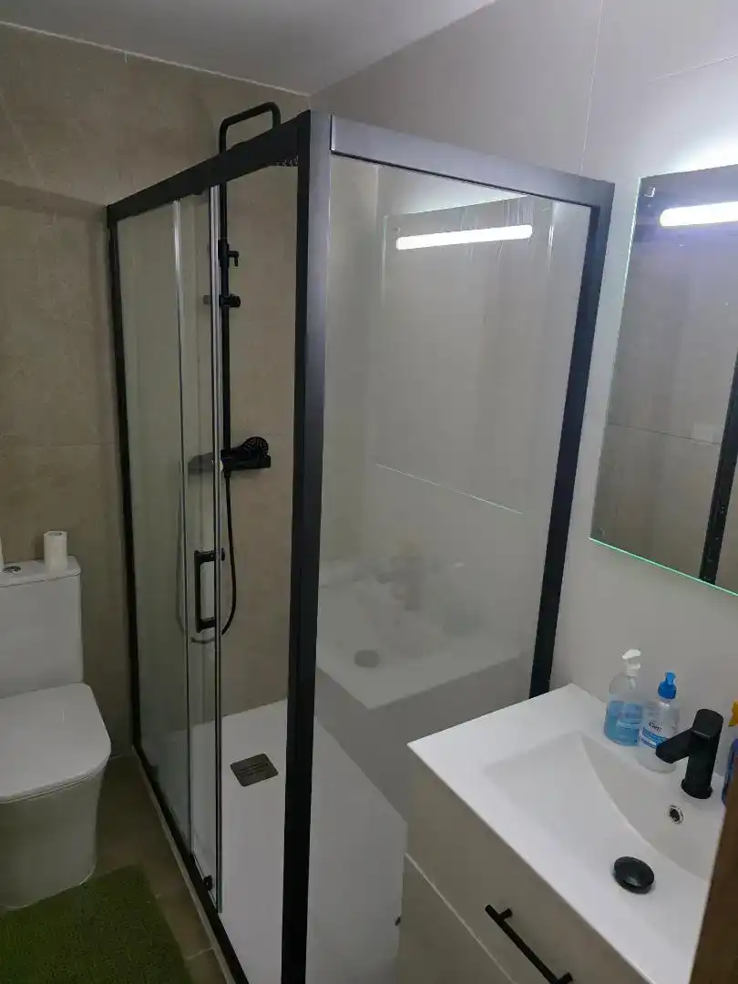Bathroom of Flat for rent in Elche / Elx  with Air Conditioner, Private garden and Furnished