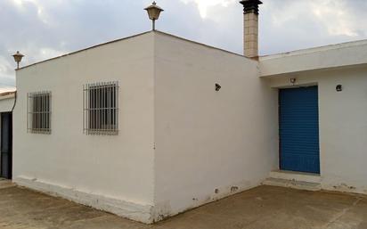 Exterior view of House or chalet for sale in Casinos  with Heating and Storage room