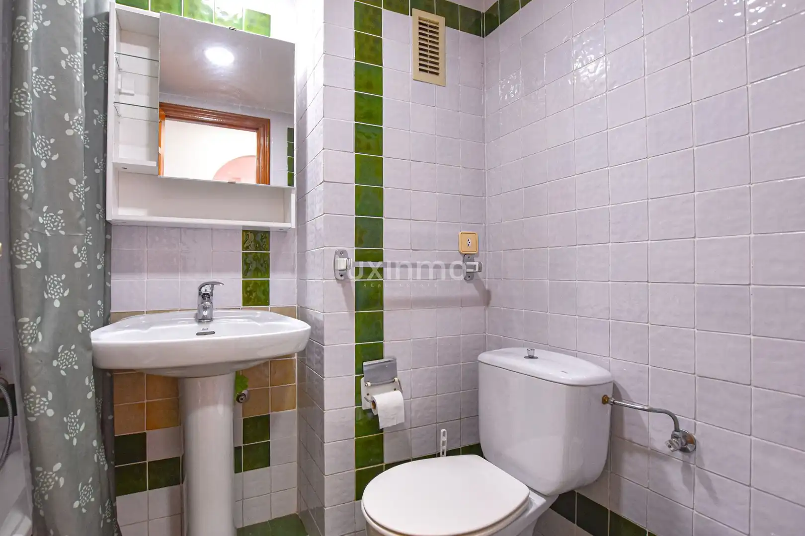 Baño de Piso en venta en Calpe / Calp con Terraza