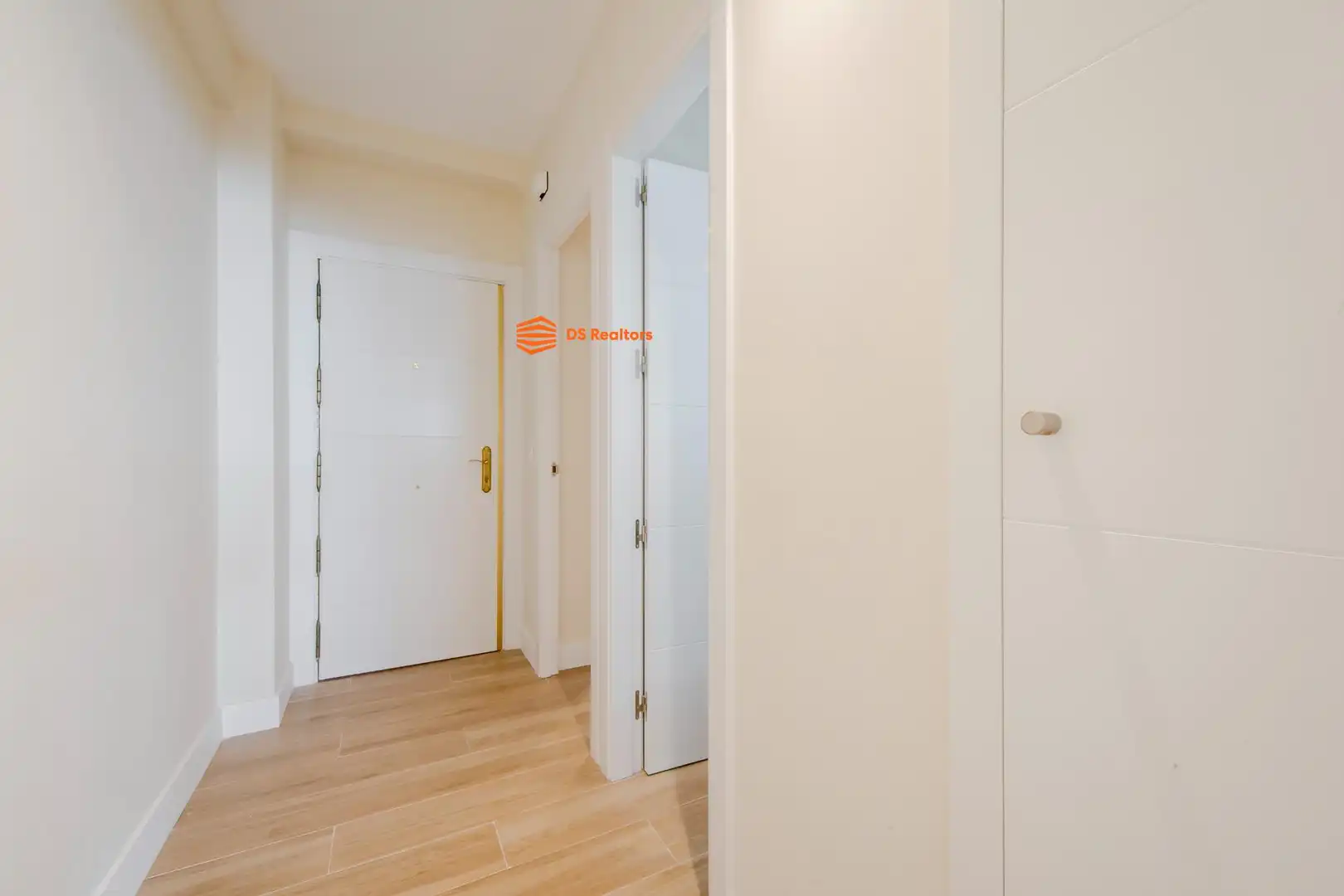 Flat with lift for sale in Avenida BRUSELAS 48, imagen 8