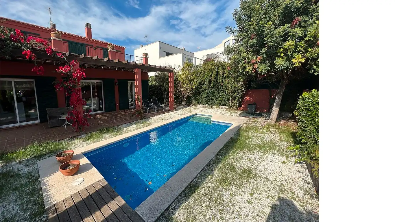 Swimming pool of Houses for rent in Sant Feliu de Guíxols  with Air Conditioner, Heating and Private garden