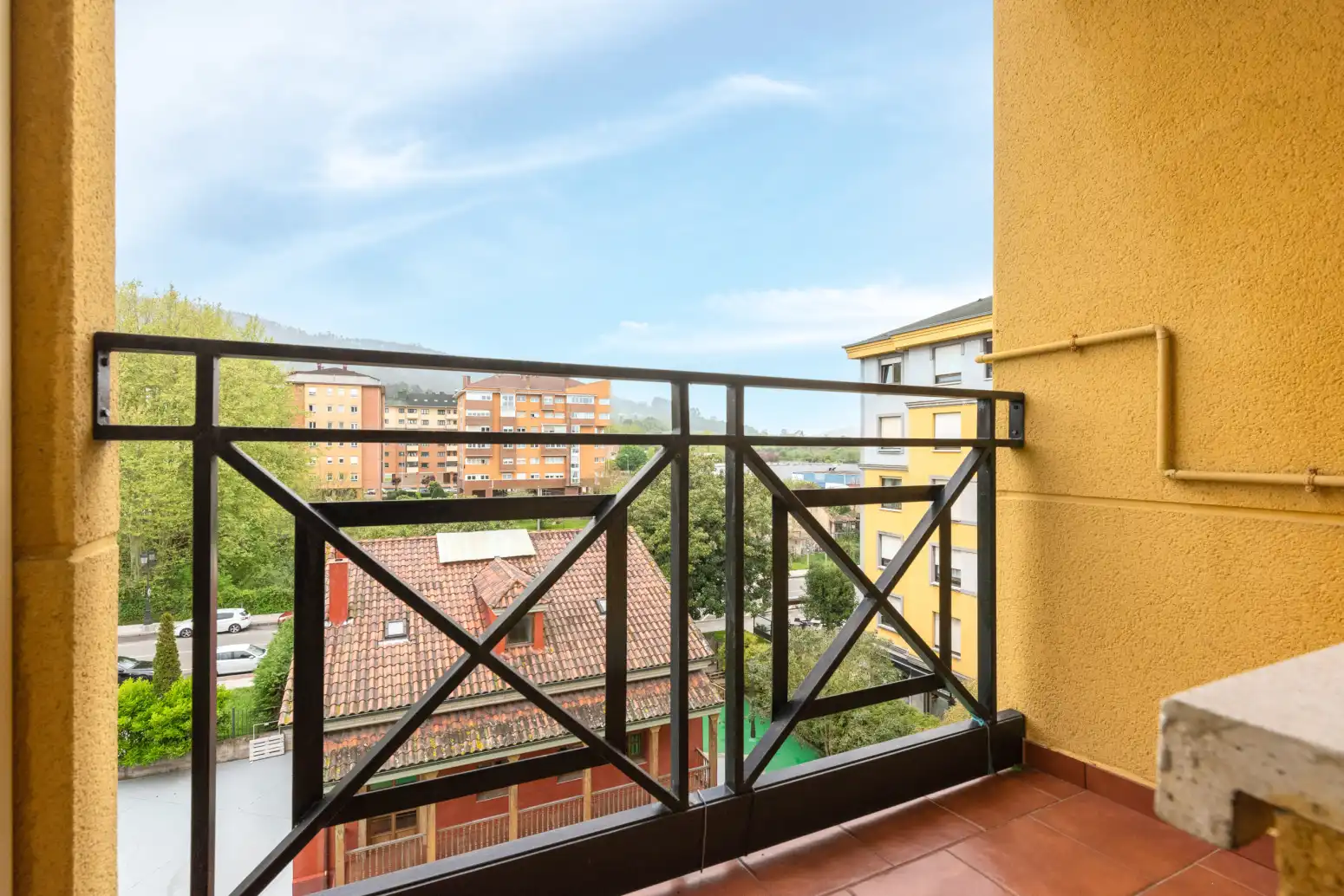 Flat for rent in Oviedo - CL EMILIO LLANEZA, 13, Corredoría - La Carisa - Prado de La Vega