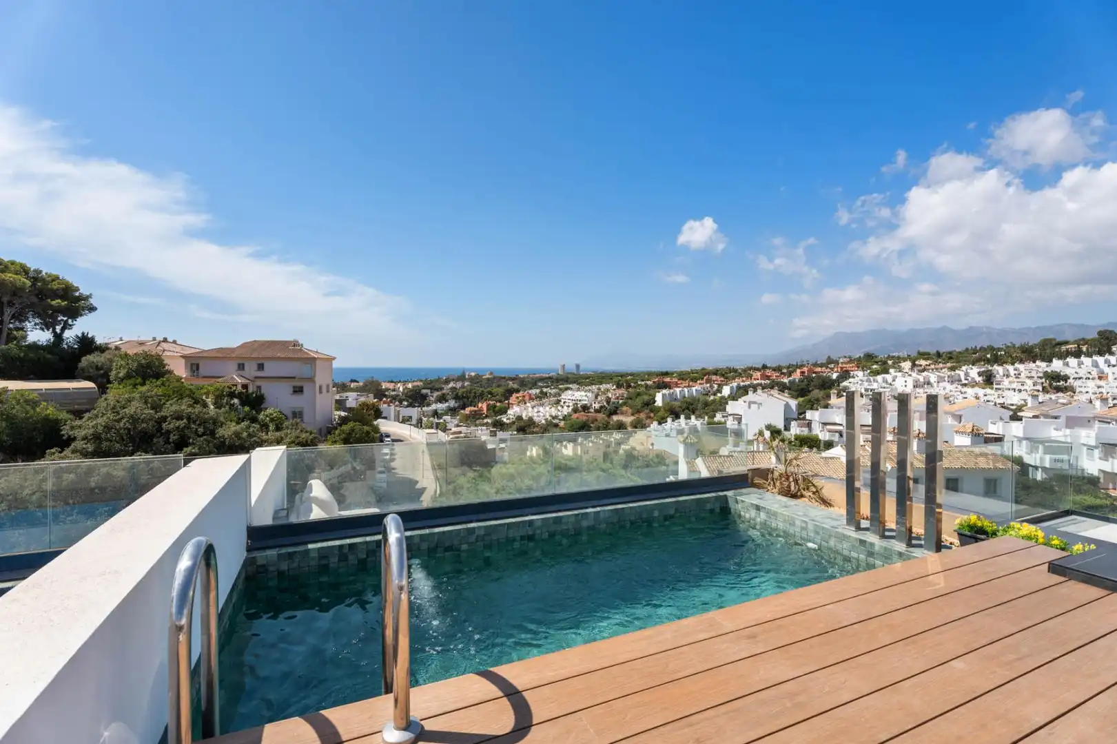 Piscina de Apartament en venda en Marbella amb Aire condicionat, Calefacció i Jardí privat