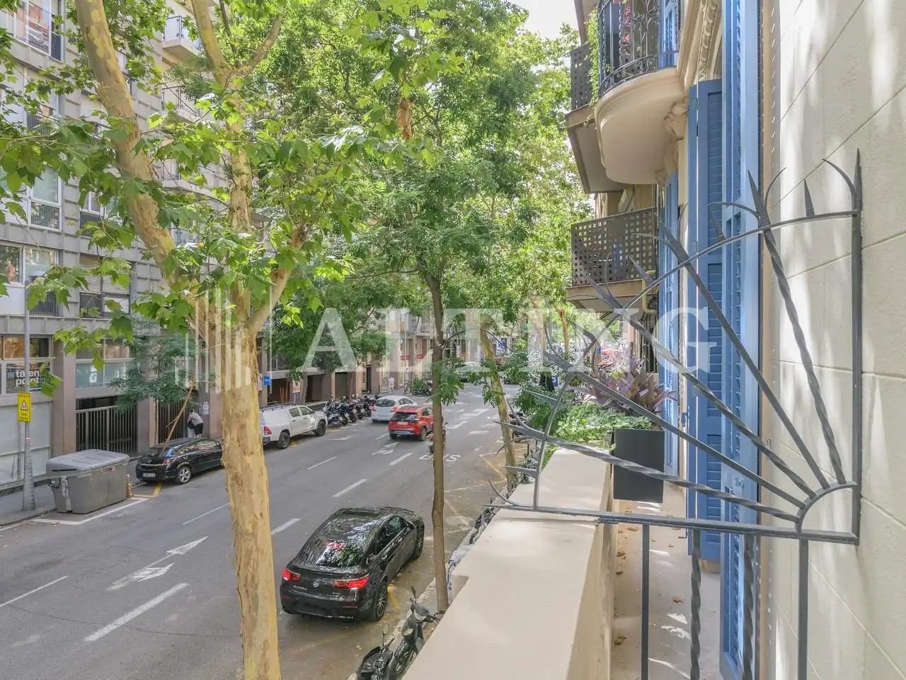 Vista exterior de Pis en venda en Barcelona amb Aire condicionat, Calefacció i Jardí privat
