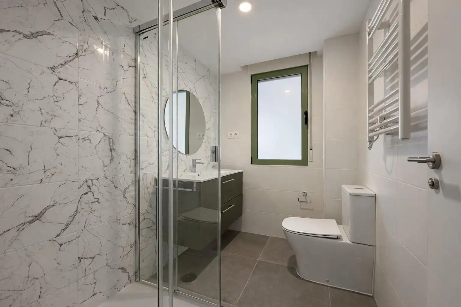 Bathroom of Flat for sale in Calpe / Calp  with Air Conditioner and Terrace