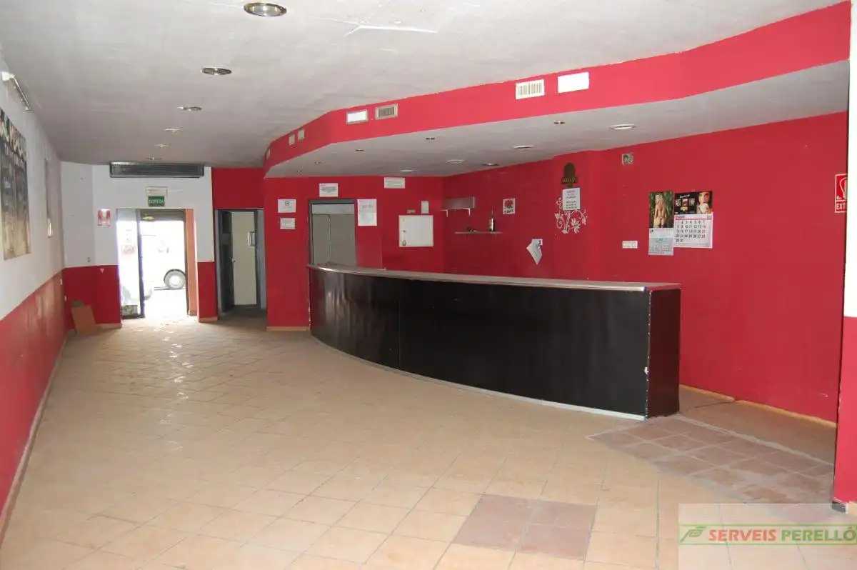 Locale commerciale in affitto a URGELL 6, imagen 2
