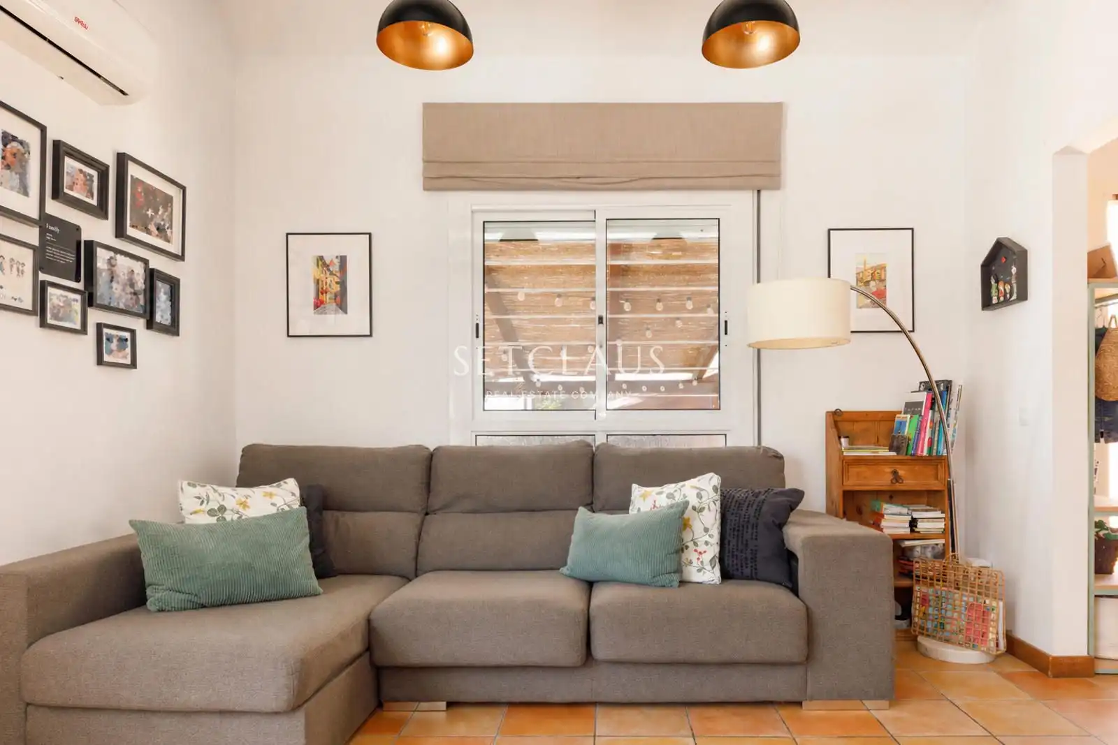 Living room of Houses for sale in El Masnou  with Air Conditioner, Heating and Terrace