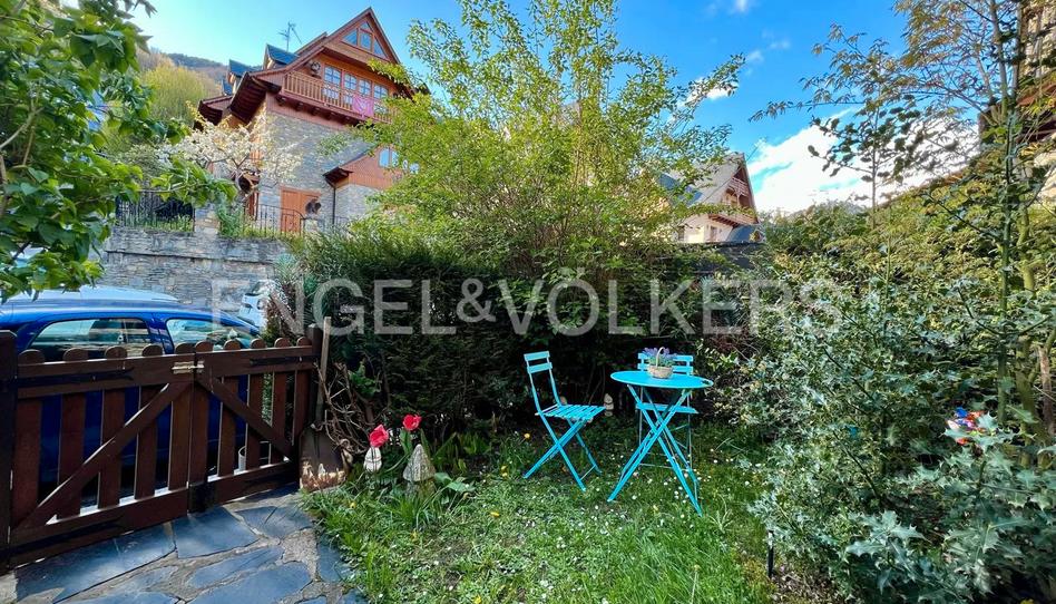 Foto 1 de Casa adosada en venda a Carrèr Montcorbison, 10, Vielha, Lleida