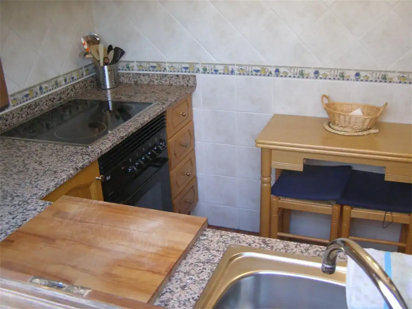 Küche von Wohnung zur Miete in Alcalá de la Selva mit Privatgarten und Abstellraum