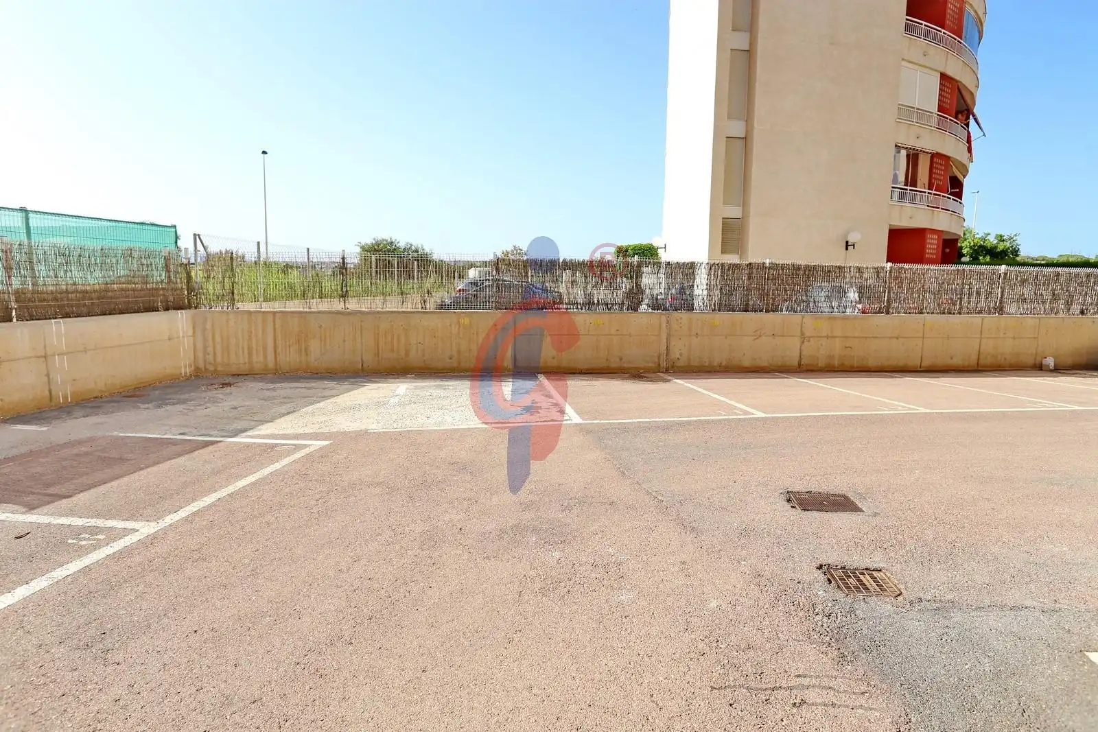 Aparcament de Apartament en venda en Guardamar del Segura amb Aire condicionat, Calefacció i Terrassa
