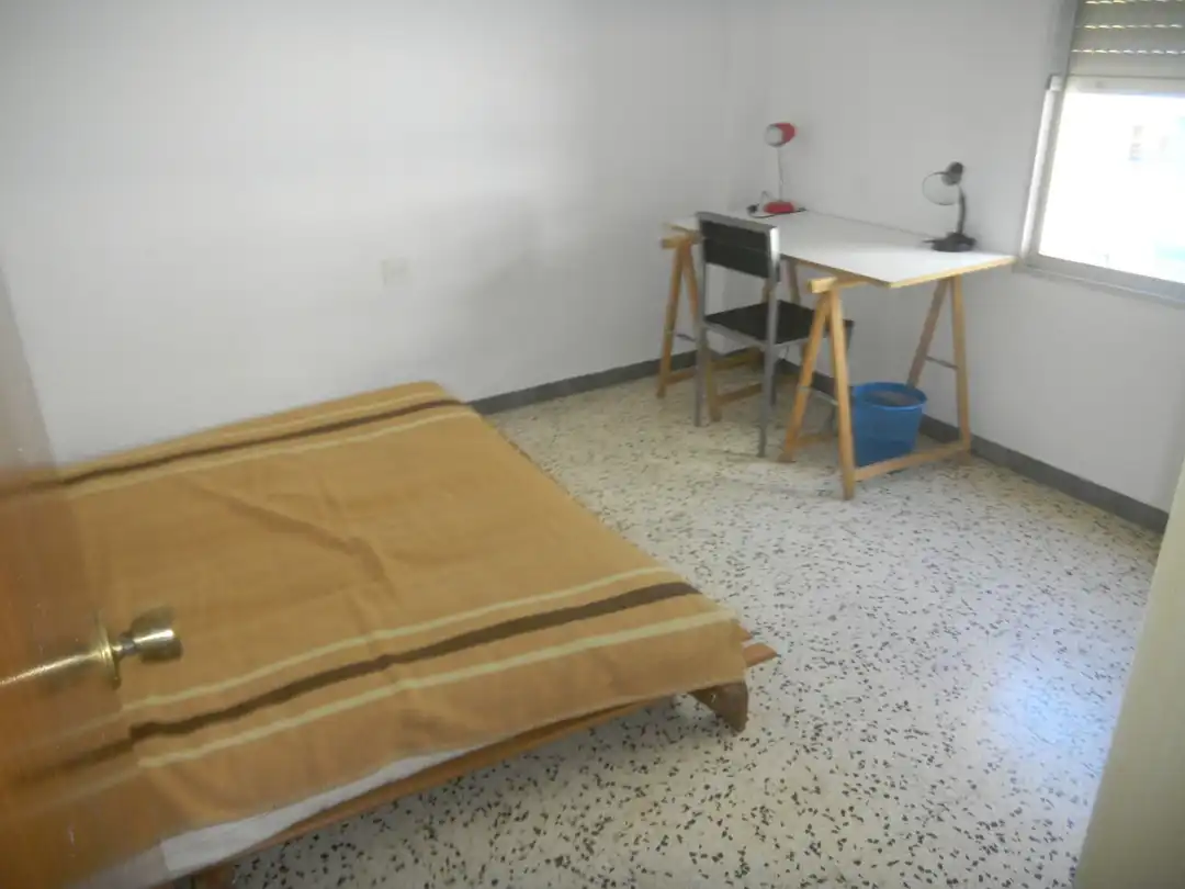 Habitación de Piso de alquiler en Tarragona con Terraza, Amueblado y Horno