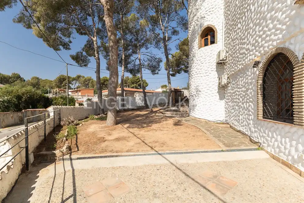 Vista exterior de Casa o chalet de alquiler en Manises con Aire acondicionado, Calefacción y Jardín privado