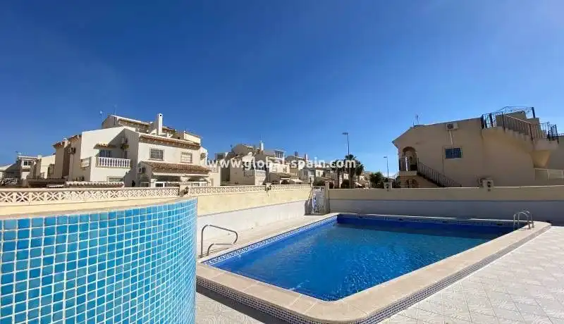 Bungalow con piscina en venta en Orihuela Costa, imagen 32