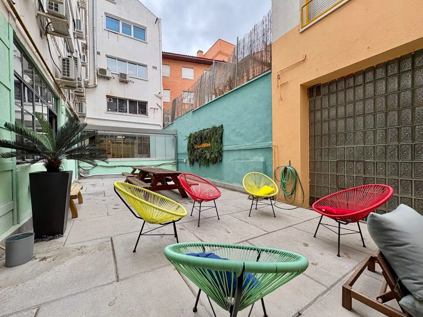 Terraza de Oficina de alquiler en Madrid con Aire acondicionado, Calefacción y Amueblado