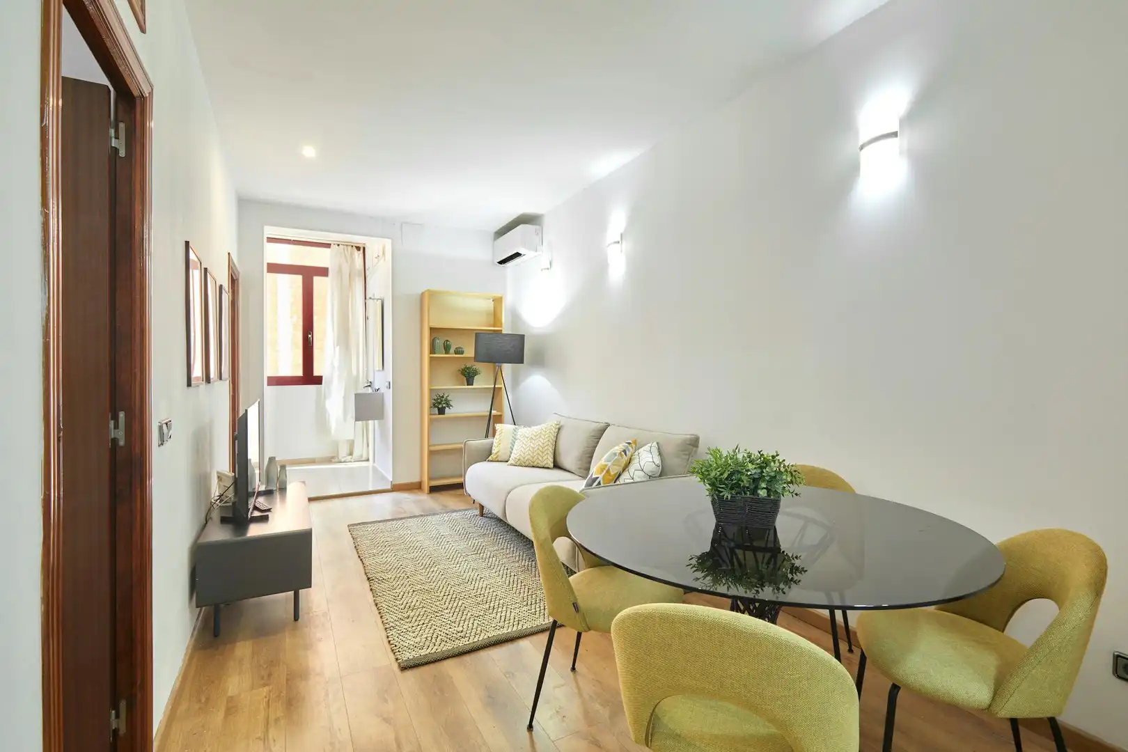 Living room of Flat for rent in Barcelona  with Air Conditioner, Heating and Furnished