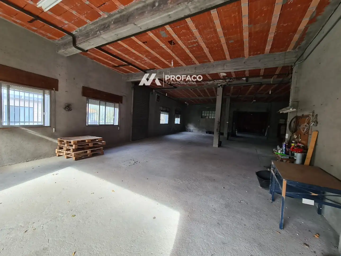 Detached homes for sale in O Carballiño    with Heating, Terrace and Furnished
