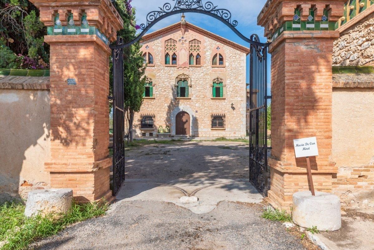 Exterior view of House or chalet for sale in Sant Pere de Ribes  with Terrace, Storage room and Balcony