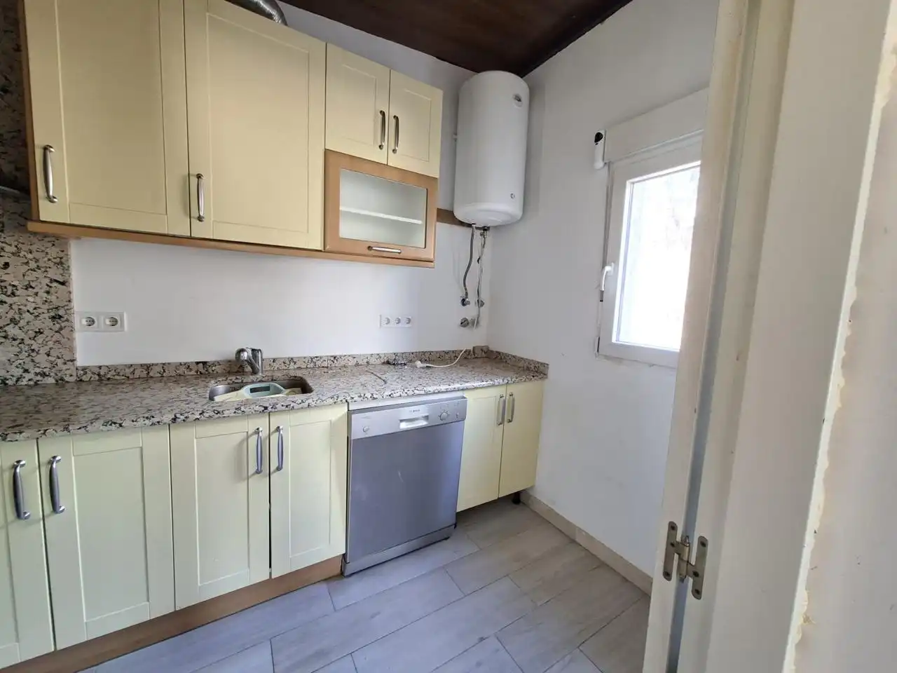 Cuina de Casa o xalet en venda en Uceda amb Aire condicionat, Jardí privat i Terrassa