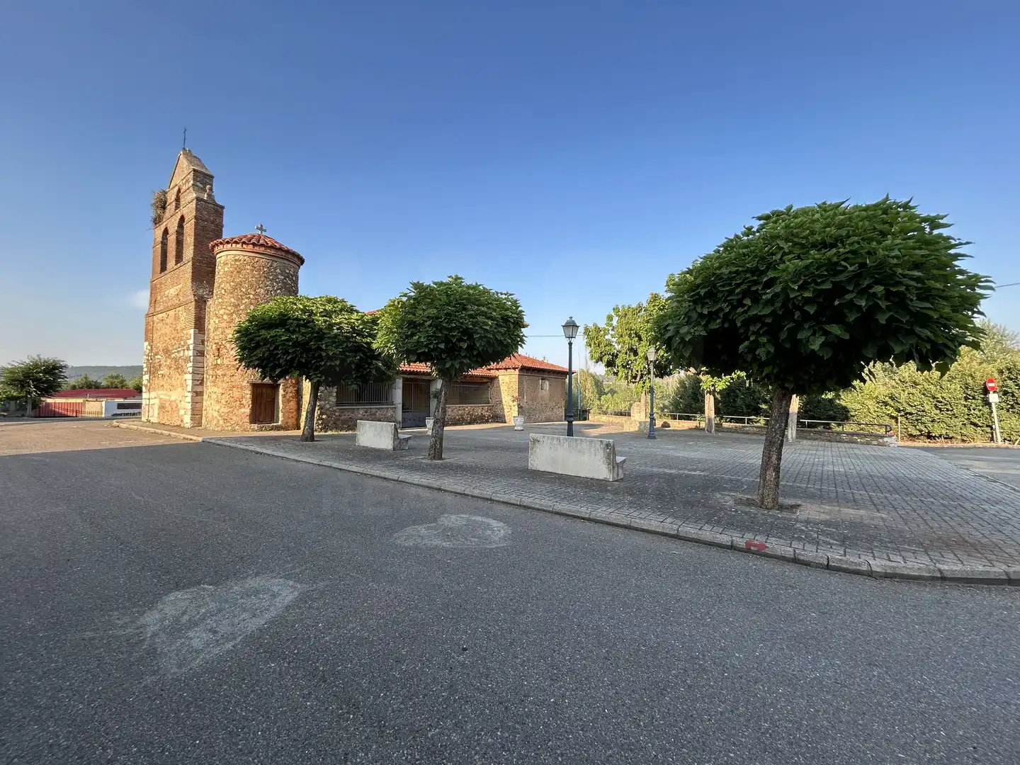 Außenansicht von Gebäude zum Verkauf in Cuadros