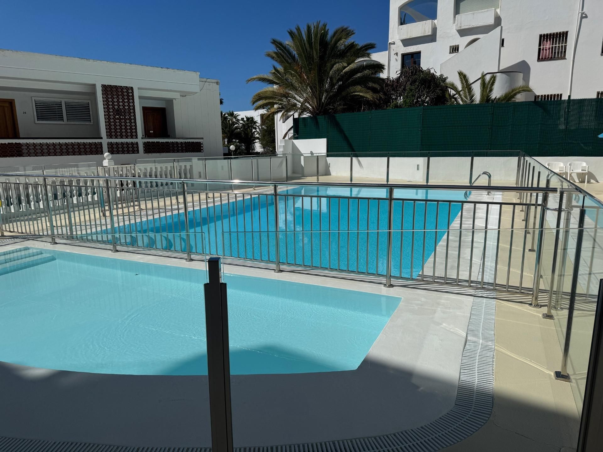 Piscina de Apartamento en venta en San Bartolomé de Tirajana con Piscina comunitaria