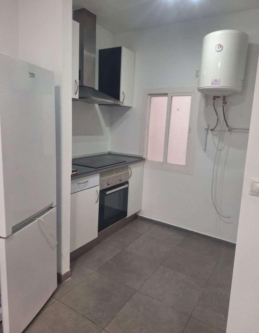 Cocina de Piso en venta en  Madrid Capital con Horno y Lavadora