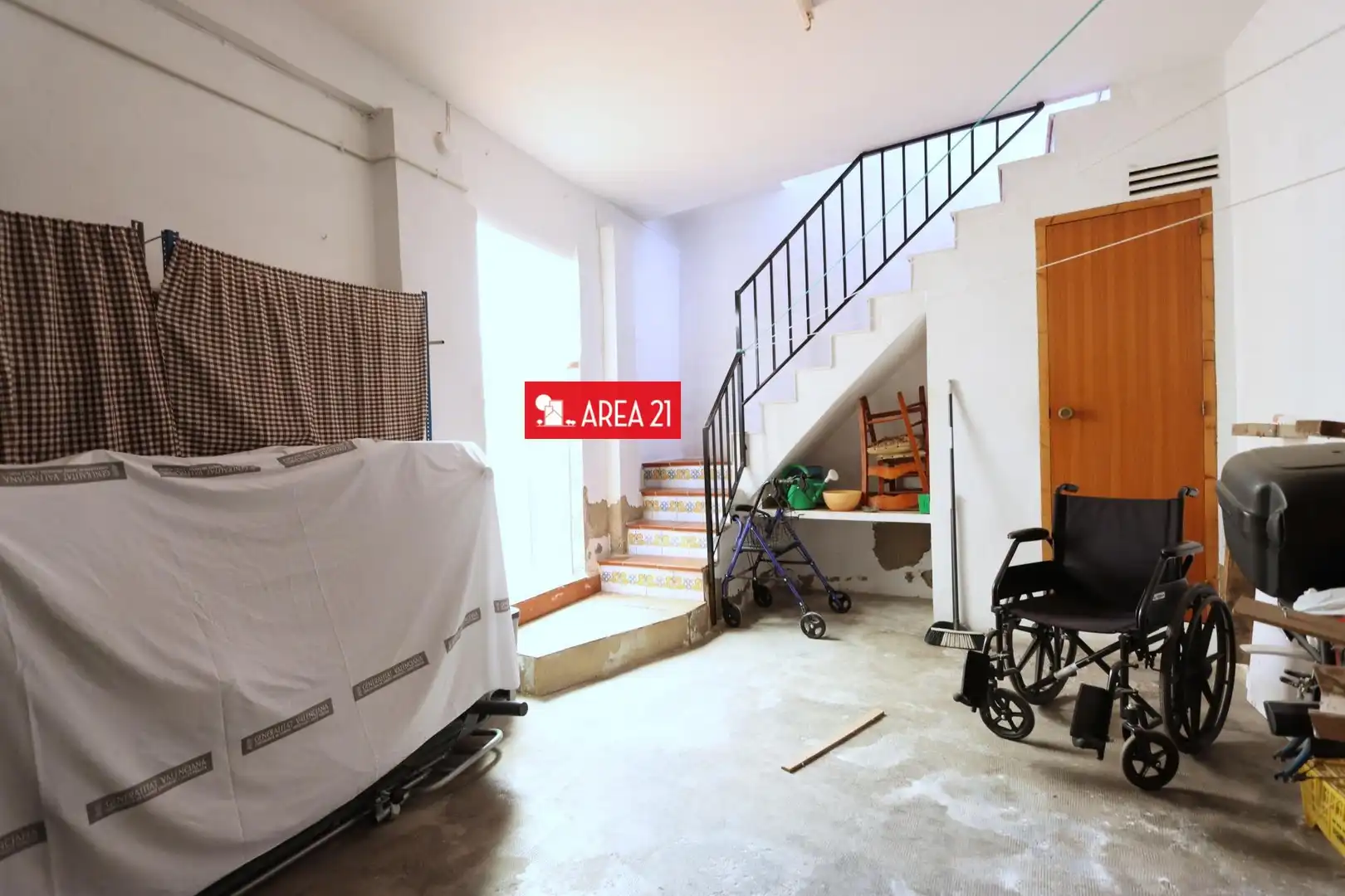 Casa o xalet en venda en La Pobla de Vallbona amb Aire condicionat, Terrassa i Traster