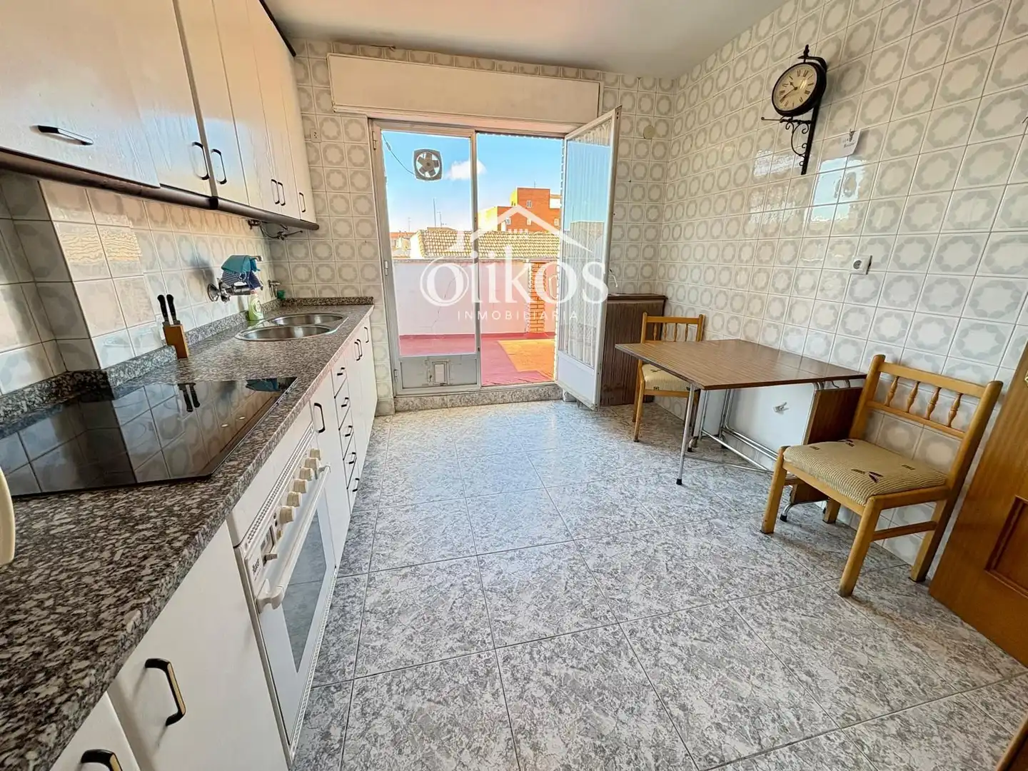 Cocina de Ático en venta en Salamanca con Calefacción, Terraza y Balcón