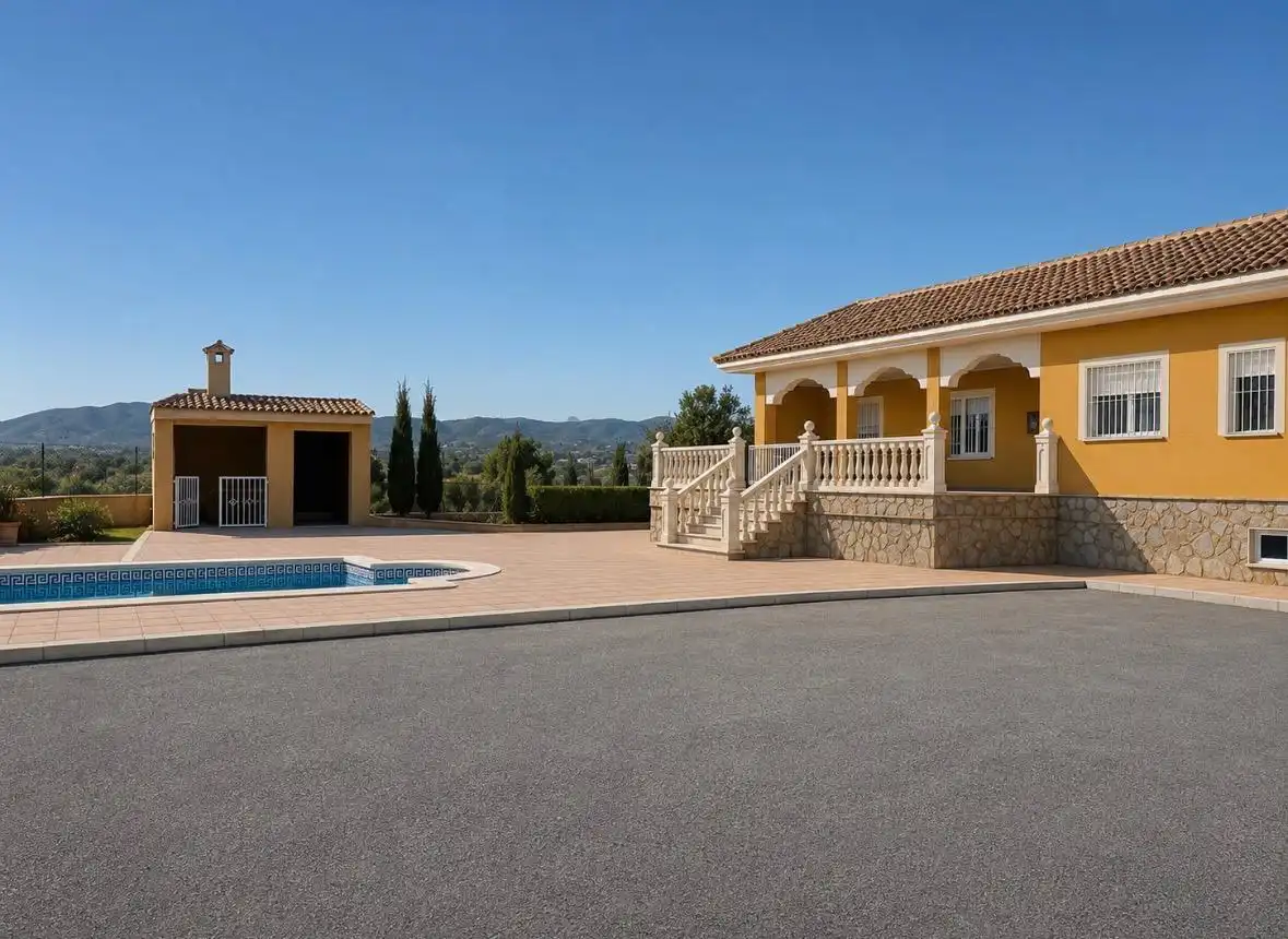 Vista exterior de Casa o xalet en venda en Alicante / Alacant amb Jardí privat, Terrassa i Piscina
