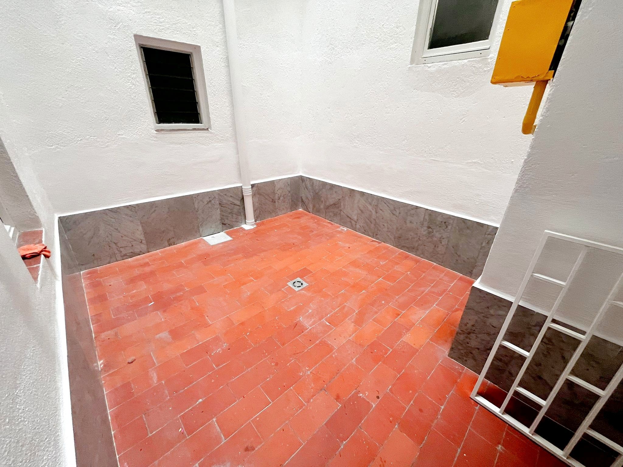 Terrassa de Local en venda en El Prat de Llobregat