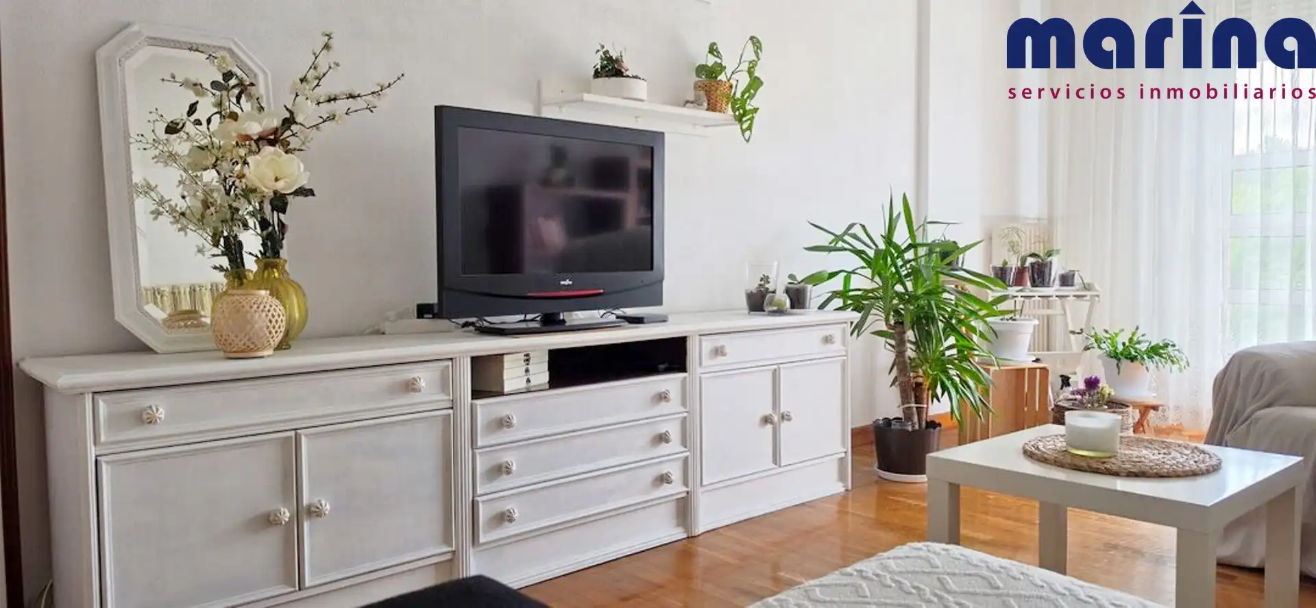 Living room of Flat for sale in  Pamplona / Iruña  with Heating, Parquet flooring and Storage room