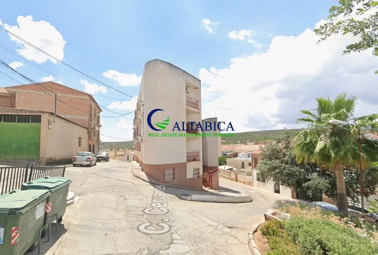 Vista exterior de Piso en venta en Navas de San Juan
