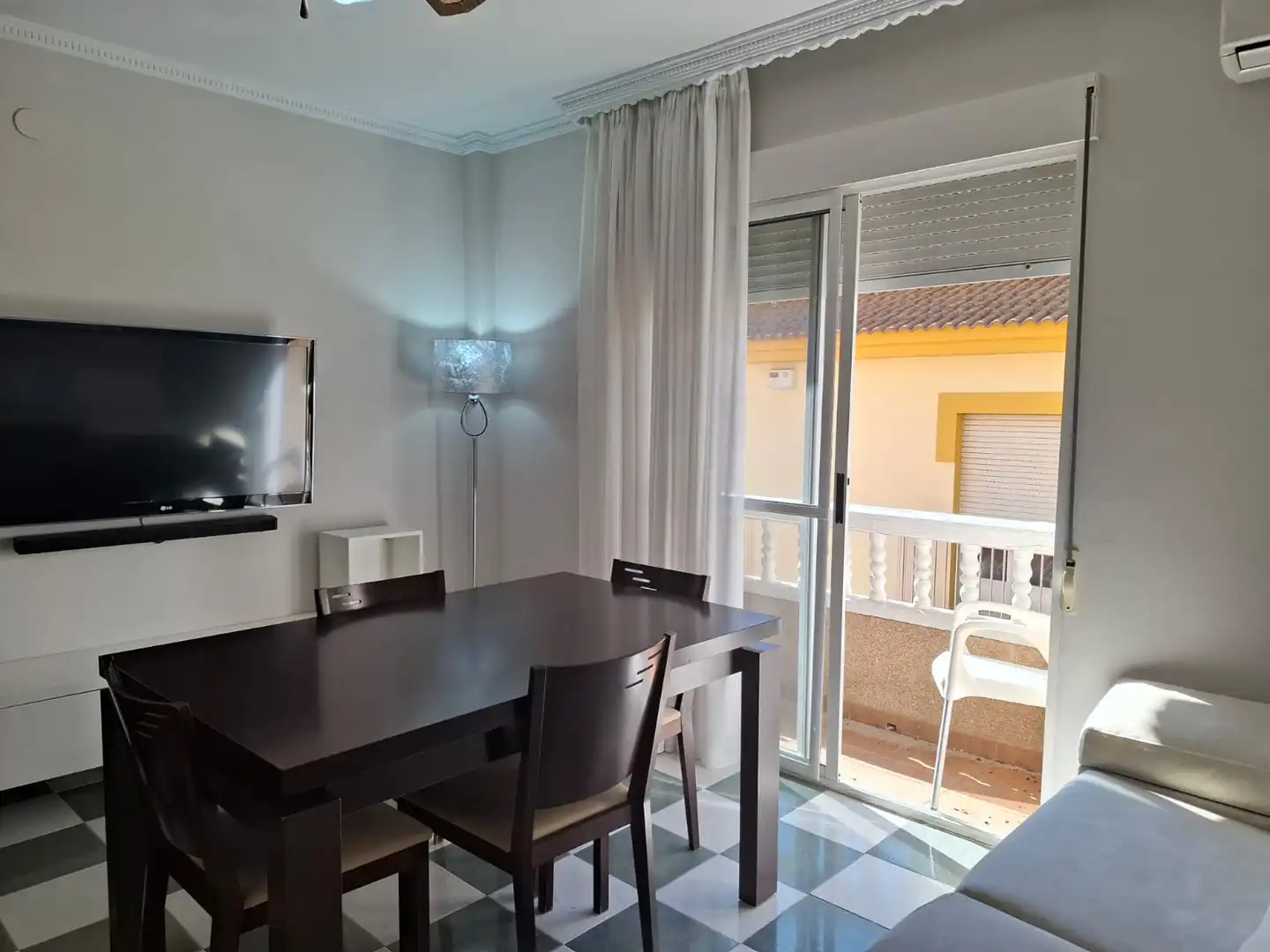 Comedor de Piso en venta en Torrenueva Costa con Amueblado y Balcón