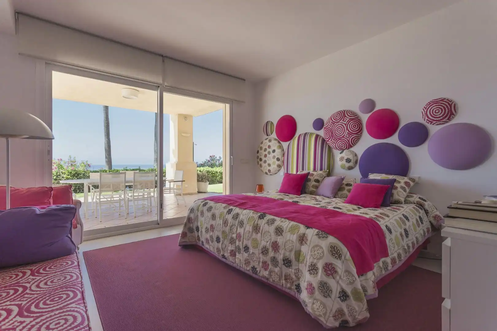 Schlafzimmer von Erdgeschoss zur Miete in Marbella mit Klimaanlage, Heizung und Terrasse