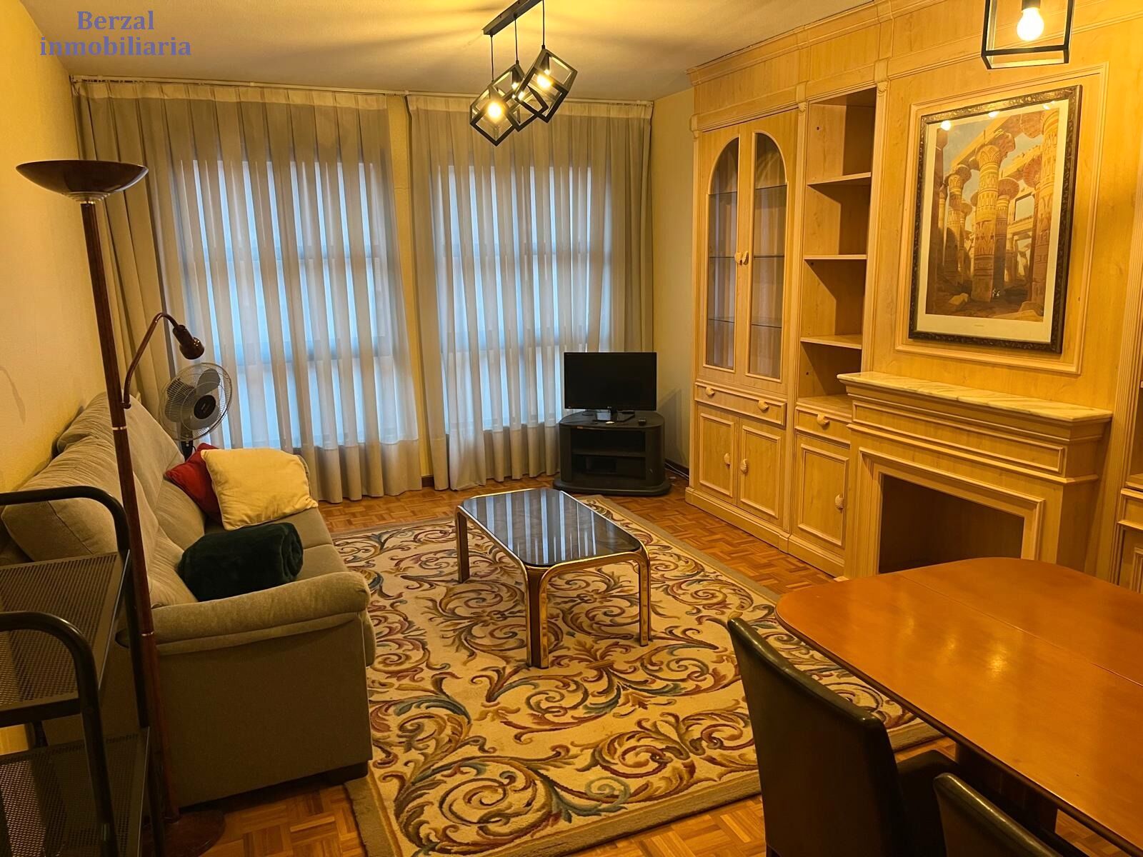 Sala d'estar de Pis de lloguer en  Logroño amb Calefacció, Terrassa i Traster