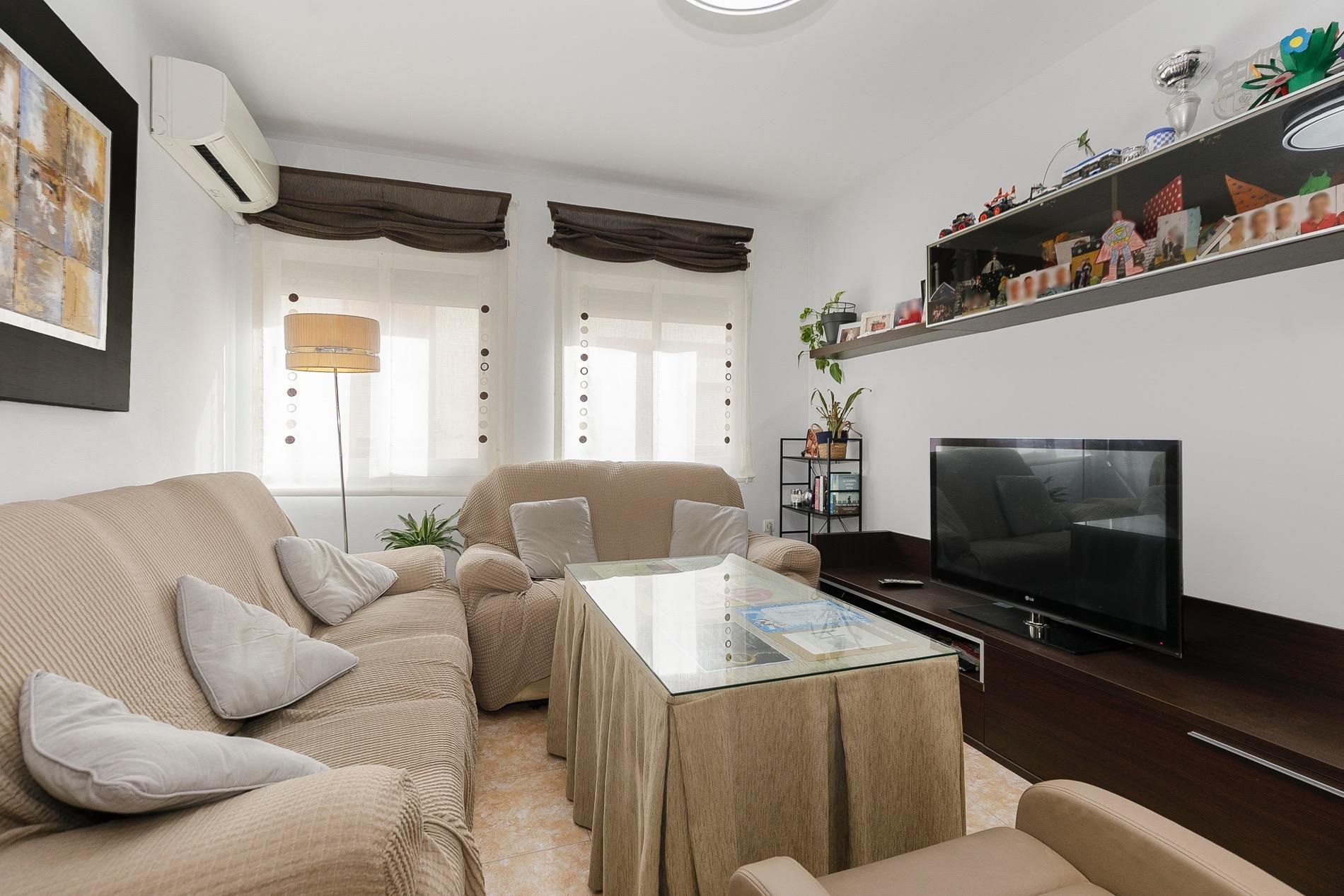 Living room of Flat for sale in Peligros  with Air Conditioner, Heating and Terrace