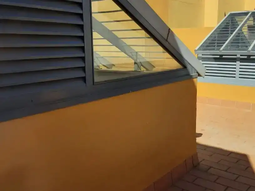 Vista exterior de Pis en venda en Mairena del Alcor amb Aire condicionat i Balcó