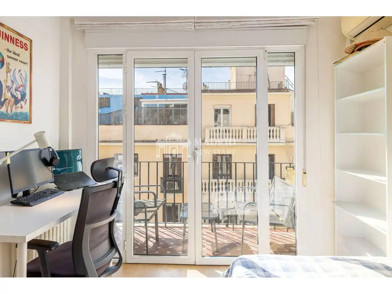Außenansicht von Wohnung zum Verkauf in Madrid mit Klimaanlage und Heizung