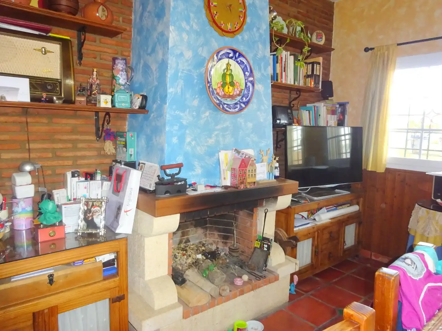 Sala d'estar de Casa o xalet en venda en Alhaurín de la Torre amb Aire condicionat, Jardí privat i Terrassa