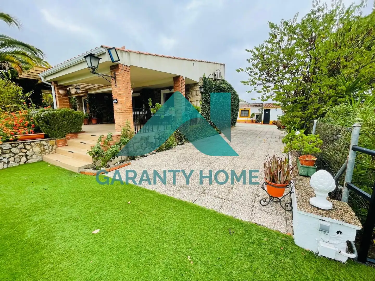 Exterior view of Houses for sale in Casar de Cáceres  with Air Conditioner, Private garden and Terrace