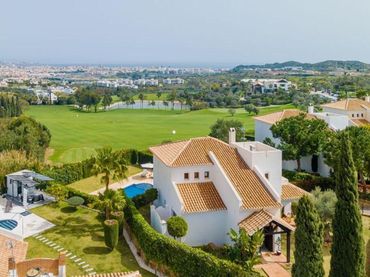 Maison avec piscine à louer à Hipódromo - Cerrado del Águila
