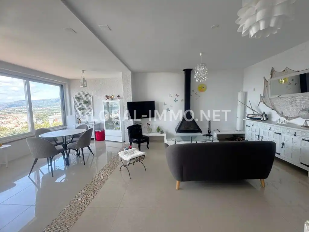 Villa con giardino in vendita a Carrer Foix, imagen 2