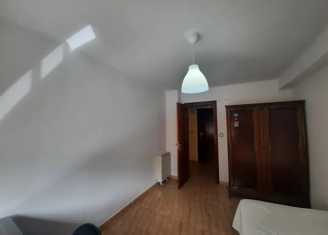 Wohnung zur untervermieten in Ponferrada mit Heizung, Möbliert und Ofen